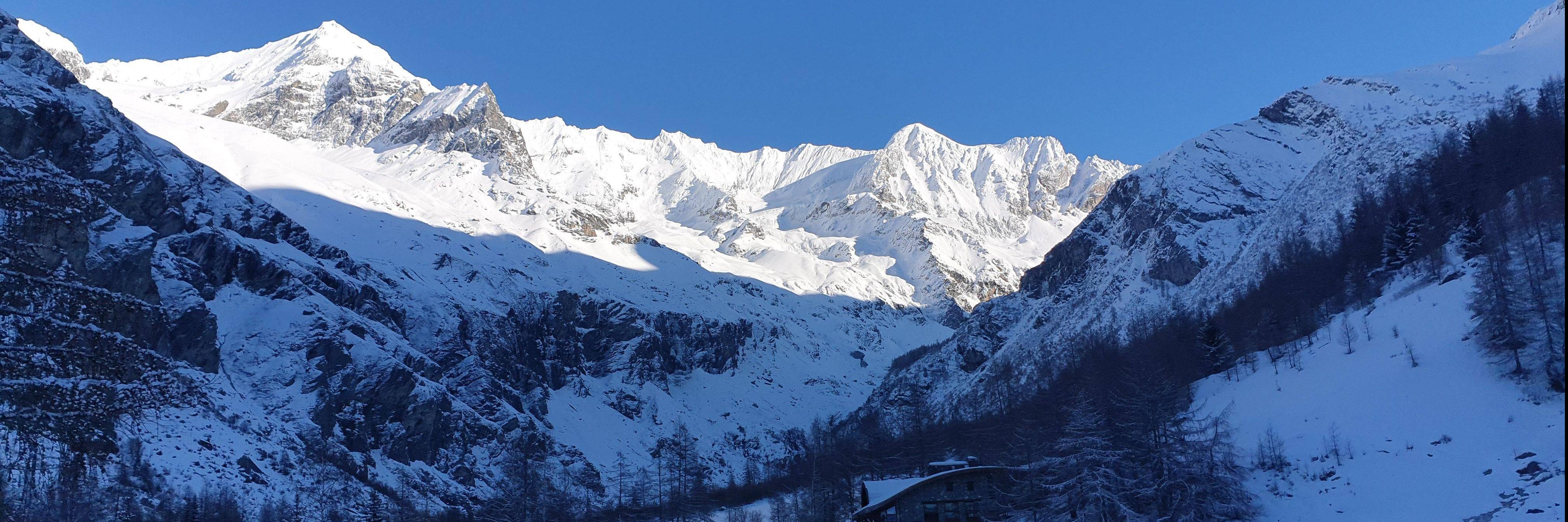 Paysage de montagne hivernal